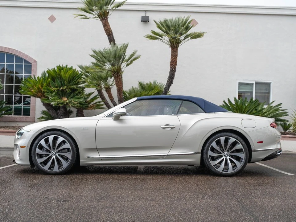 2026 Bentley Continental GTC - Image 26 of 31