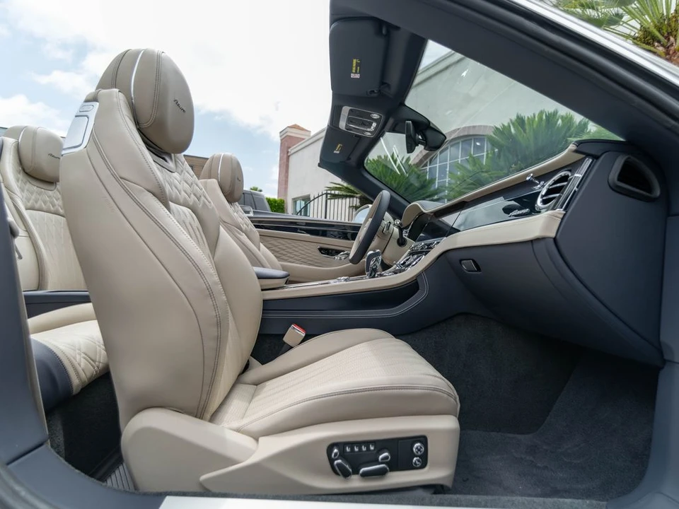 2026 Bentley Continental GTC - Image 17 of 31