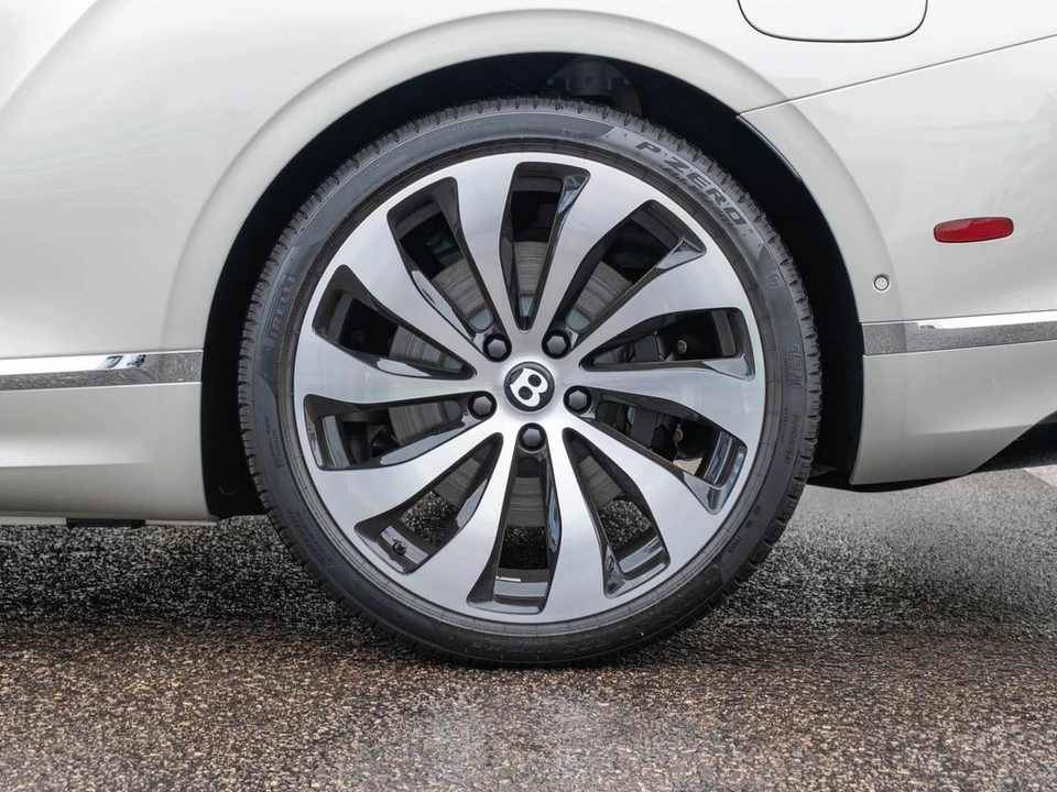 2026 Bentley Continental GTC - Image 25 of 31