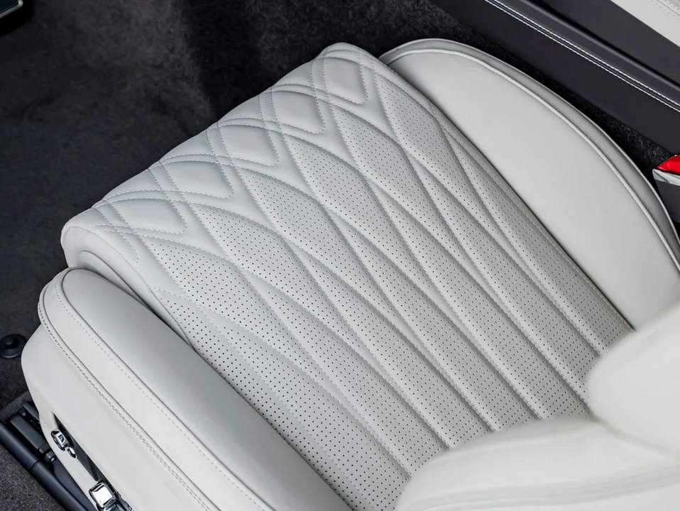 2026 Bentley Continental GTC - Image 19 of 31
