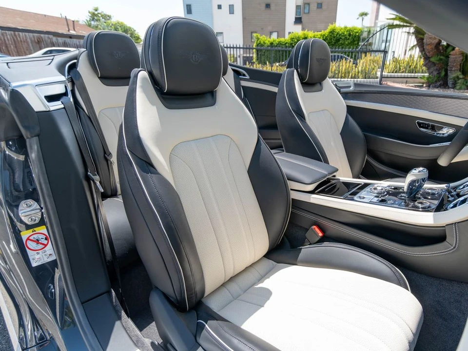 2026 Bentley Continental GTC - Image 21 of 31