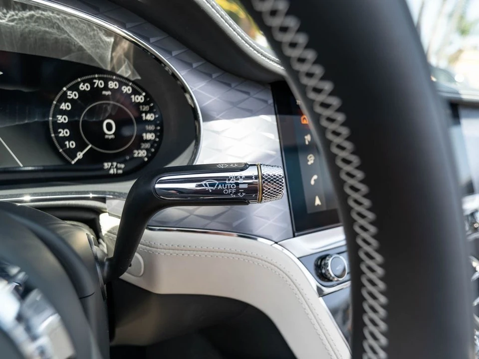 2026 Bentley Continental GTC - Image 10 of 31