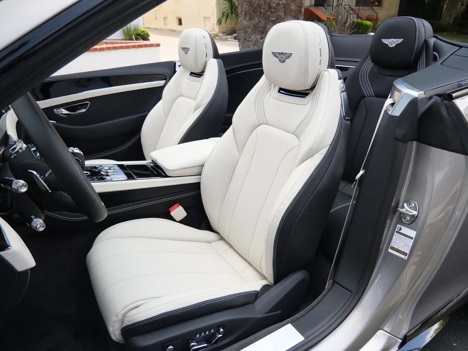 2026 Bentley Continental GTC - Image 17 of 25