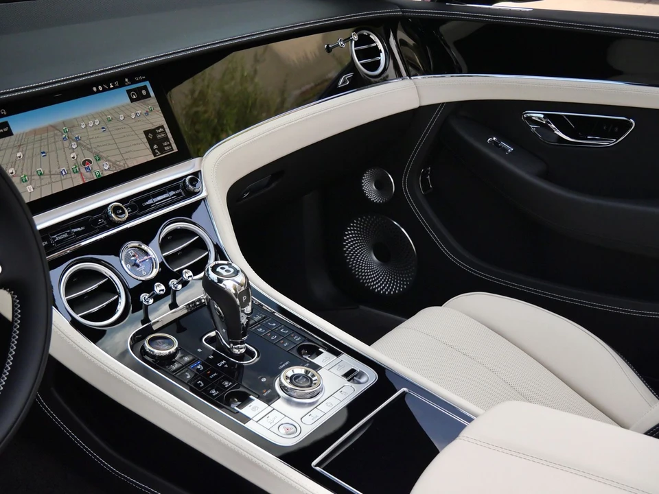 2026 Bentley Continental GTC - Image 14 of 25