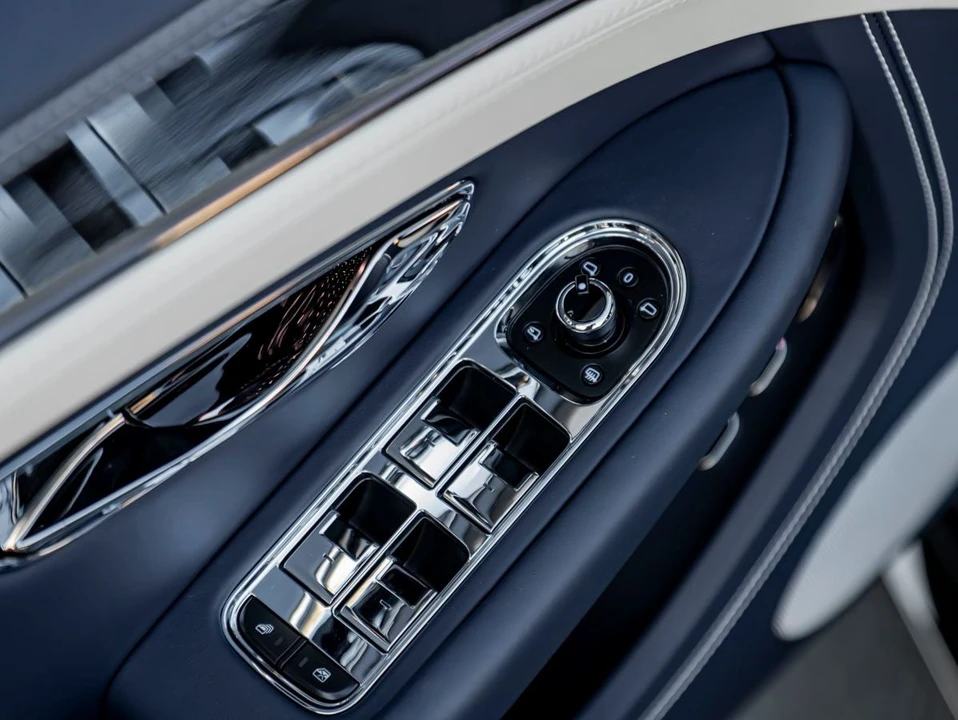 2026 Bentley Continental GTC - Image 30 of 31