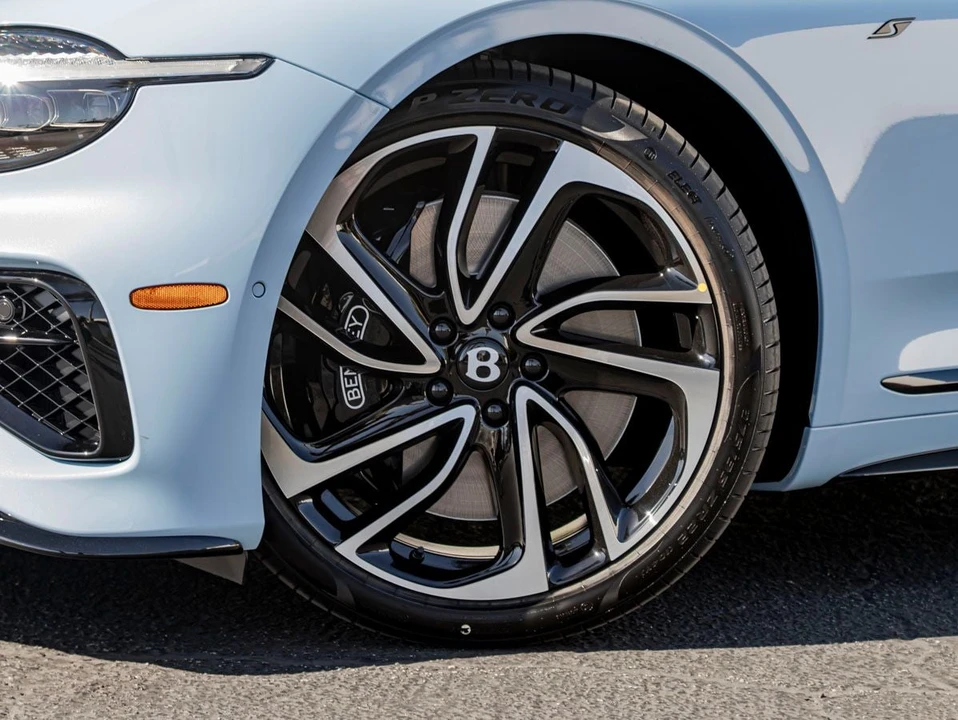 2026 Bentley Continental GTC - Image 16 of 31