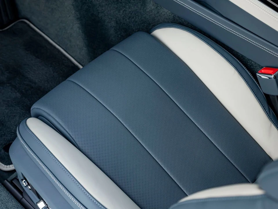 2026 Bentley Continental GTC - Image 19 of 31