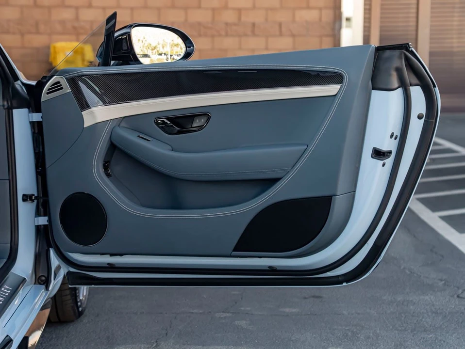 2026 Bentley Continental GTC - Image 29 of 31