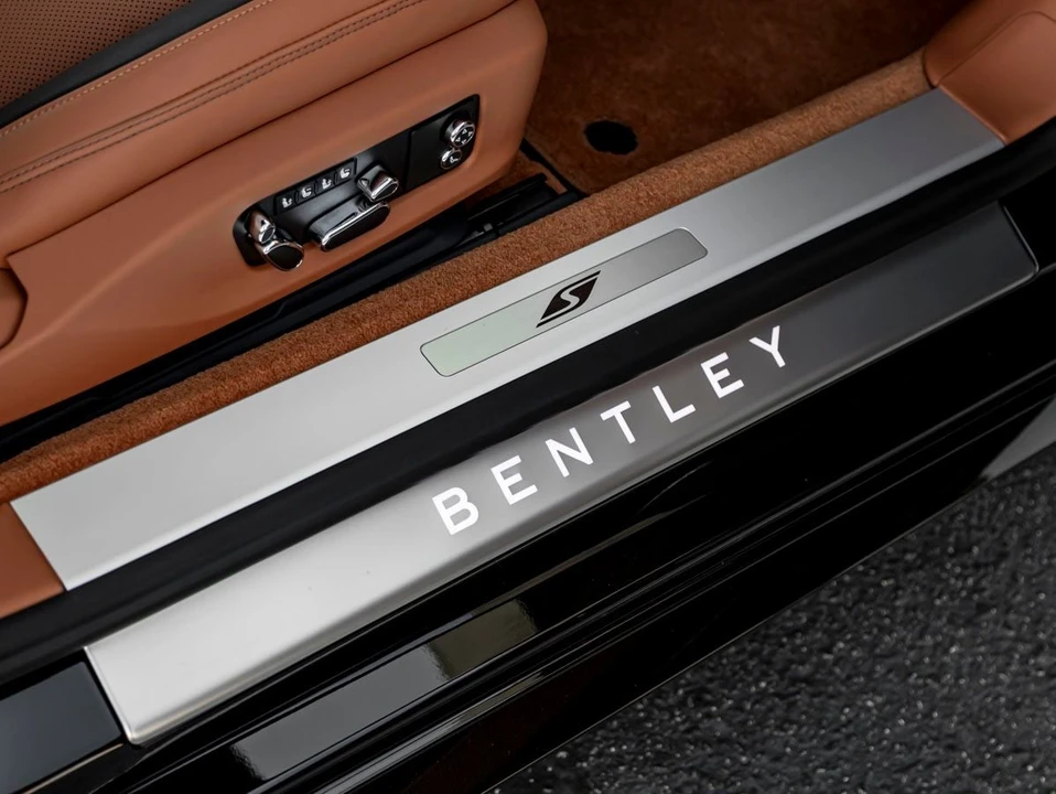 2026 Bentley Continental GTC - Image 17 of 31