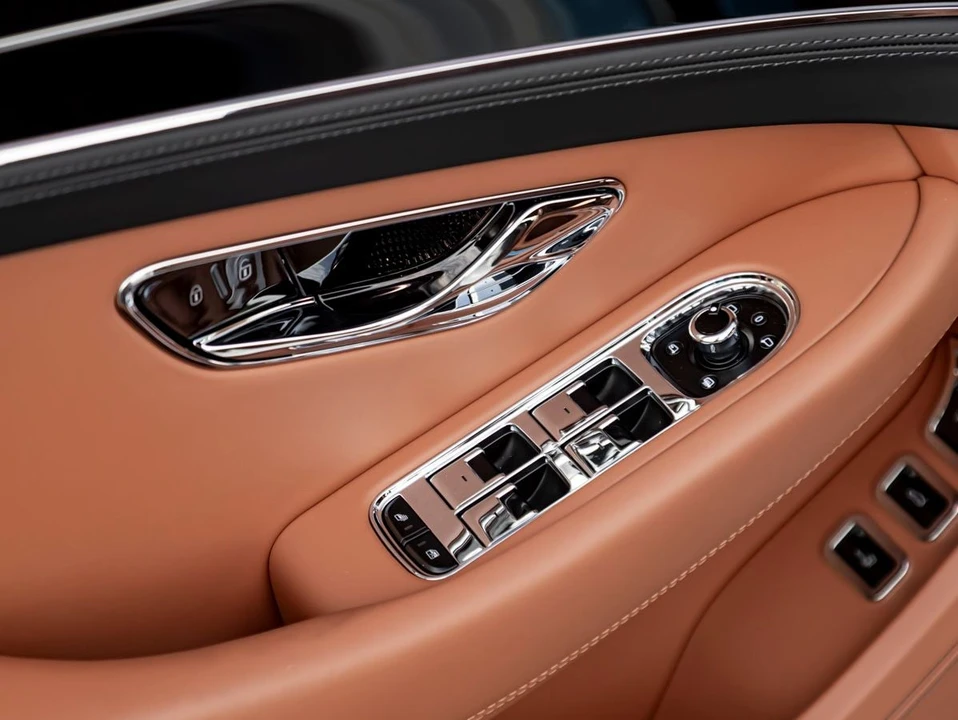 2026 Bentley Continental GTC - Image 29 of 31