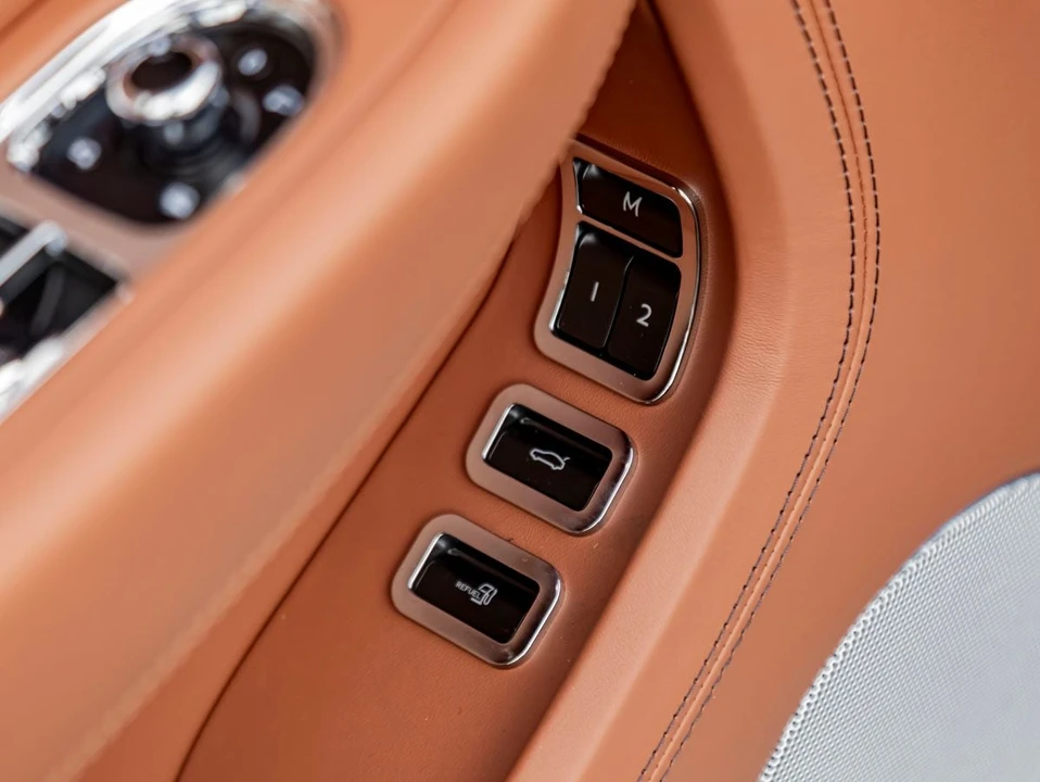 2026 Bentley Continental GTC - Image 30 of 31