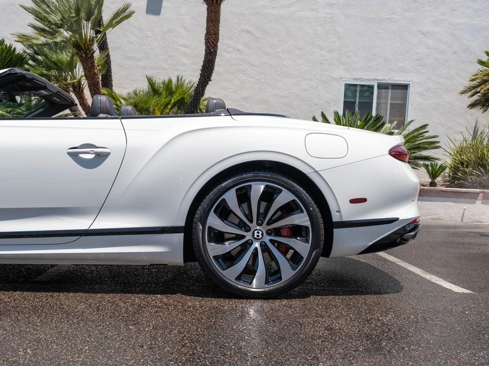 2026 Bentley Continental - Image 23 of 31