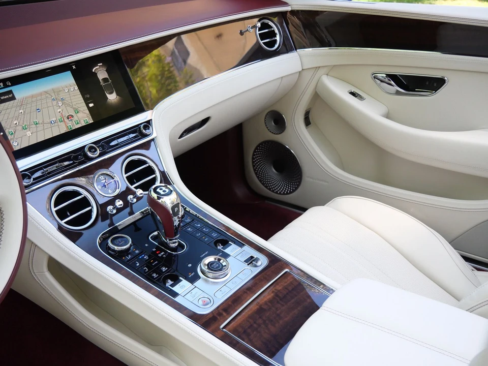 2026 Bentley Continental GTC - Image 15 of 25