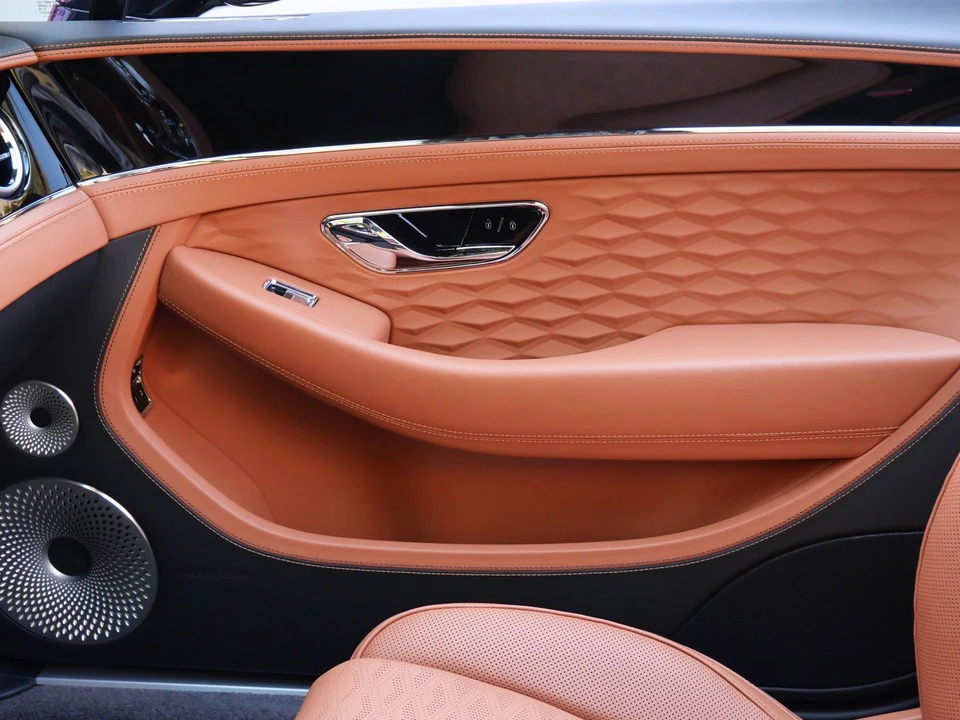 2026 Bentley Continental - Image 15 of 24