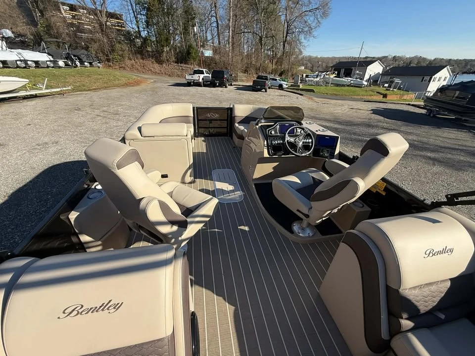 2026 Bentley - Image 11 of 19
