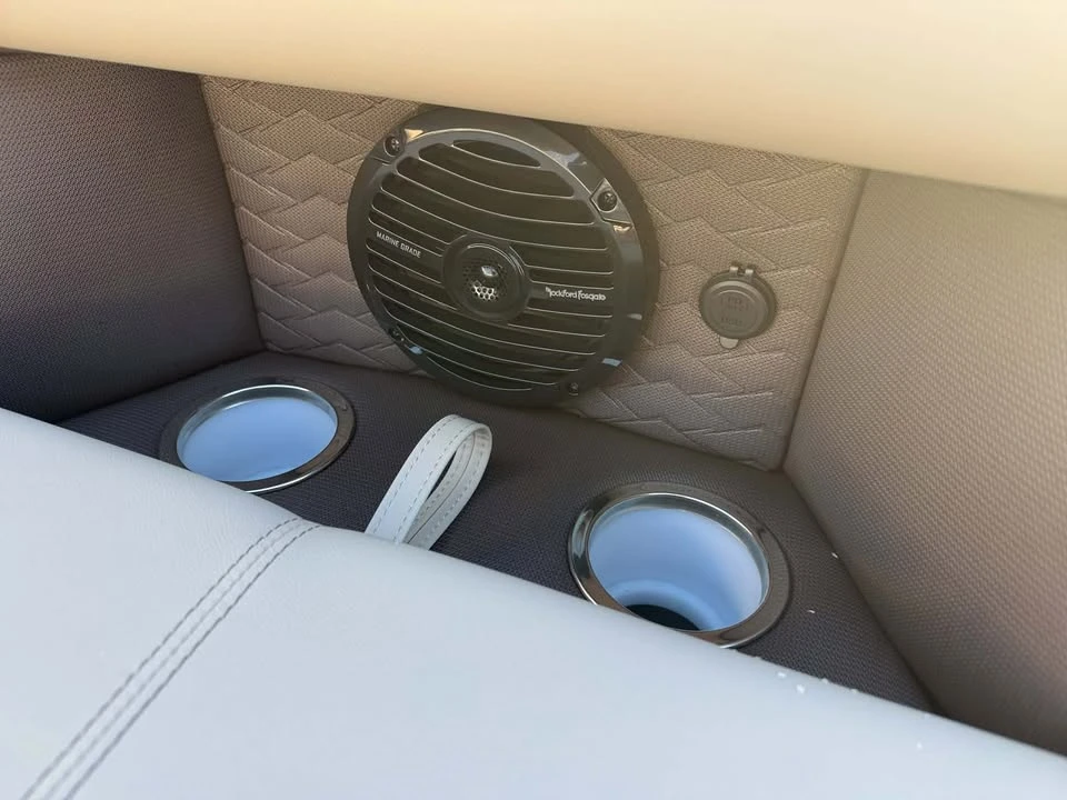 2026 Bentley - Image 13 of 19