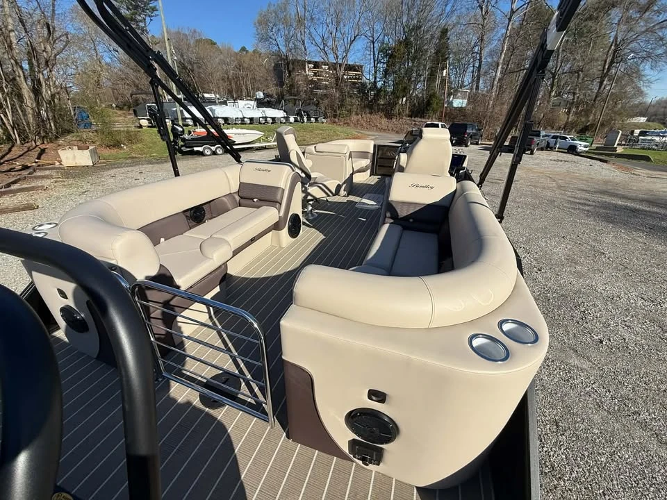 2026 Bentley - Image 9 of 19