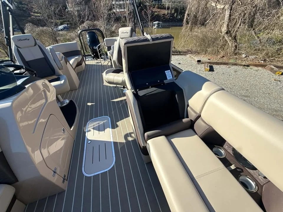 2026 Bentley - Image 8 of 19