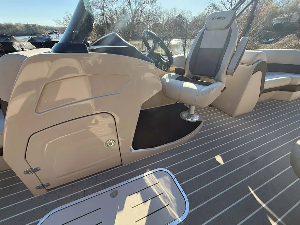 2026 Bentley - Image 14 of 19