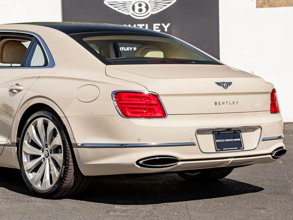 2026 Bentley Continental - Image 13 of 31