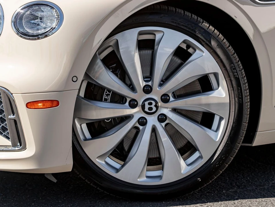 2026 Bentley Continental - Image 14 of 31