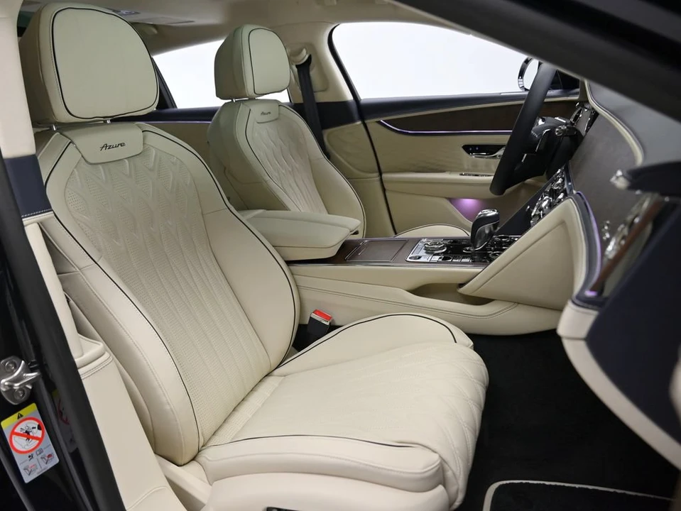 2026 Bentley Continental Flying Spur - Image 15 of 31