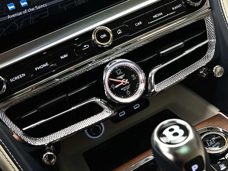 2026 Bentley Continental Flying Spur - Image 27 of 31