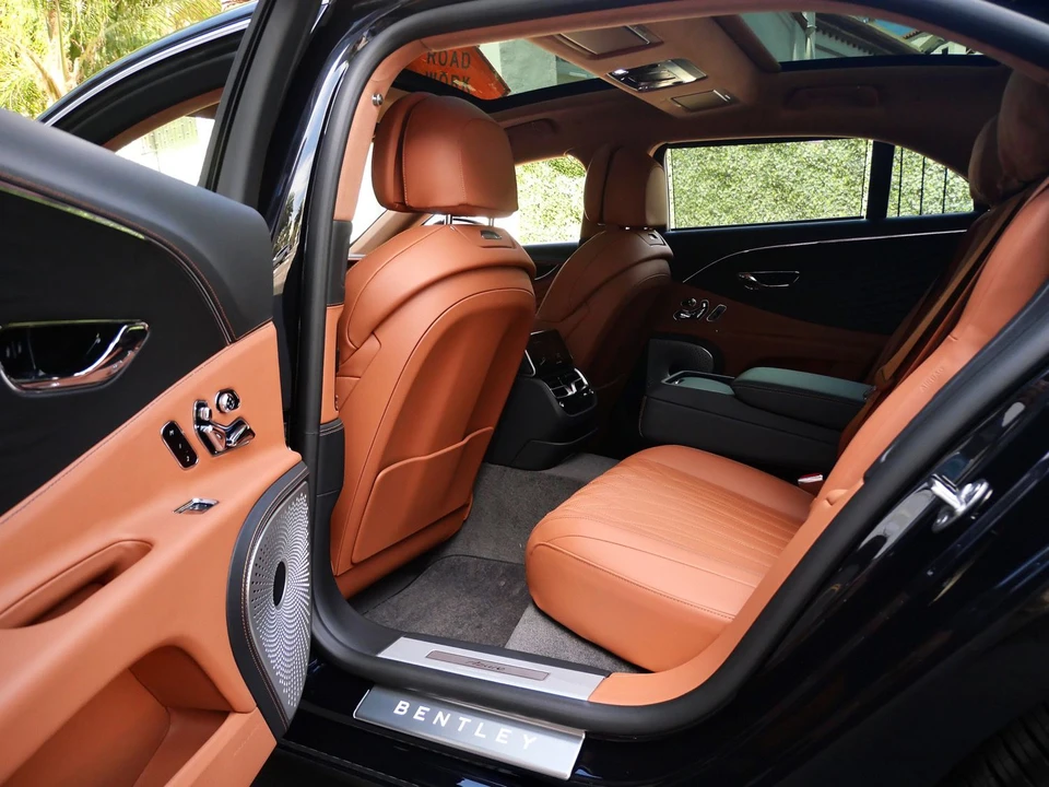 2026 Bentley - Image 22 of 29