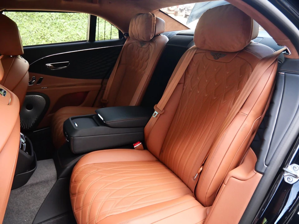 2026 Bentley - Image 23 of 29