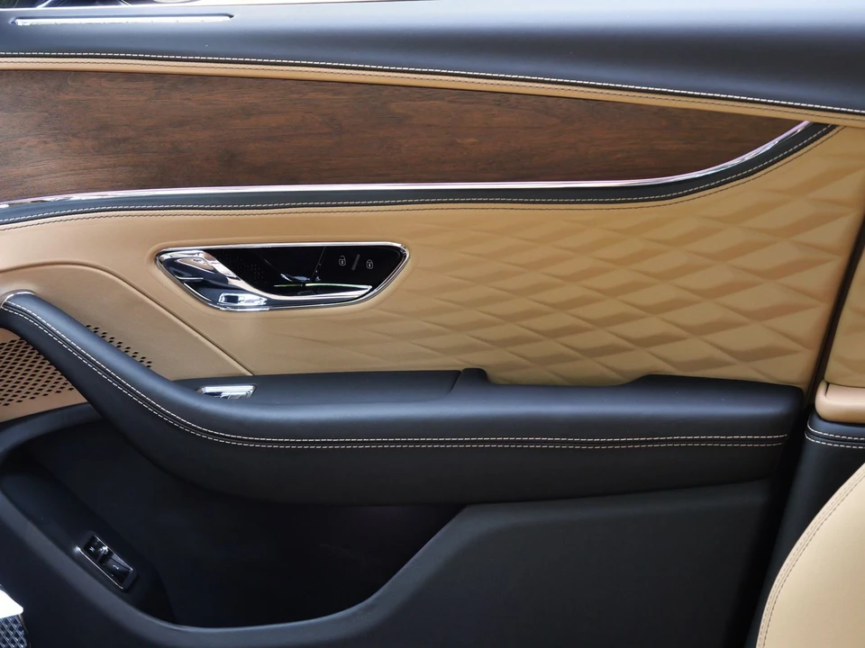 2026 Bentley Continental - Image 16 of 30
