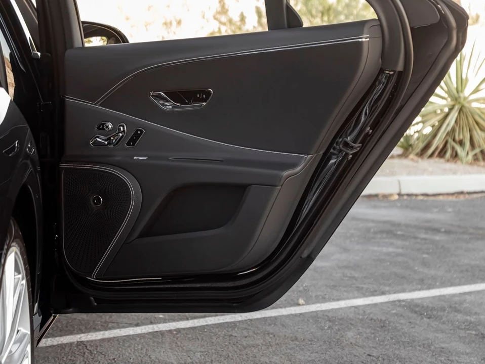 2026 Bentley Continental - Image 26 of 31