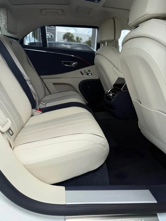 2026 Bentley Continental - Image 19 of 20