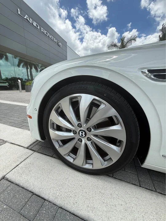2026 Bentley Continental - Image 9 of 20