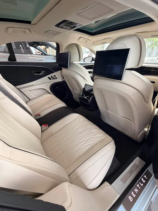 2026 Bentley - Image 8 of 20