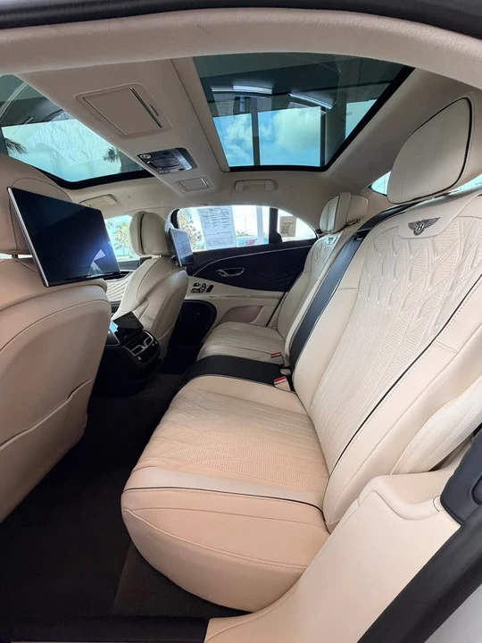 2026 Bentley - Image 11 of 20
