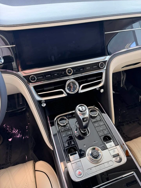 2026 Bentley - Image 18 of 20