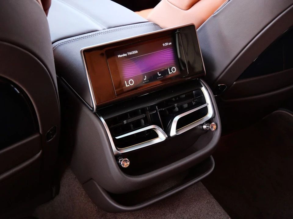 2026 Bentley Continental - Image 28 of 31