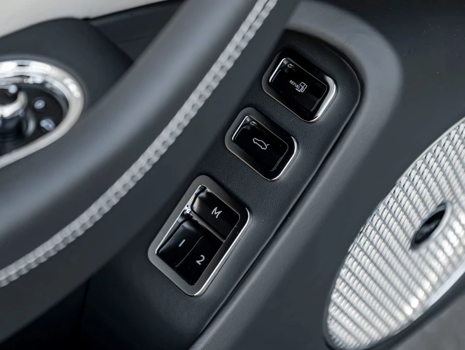 2026 Bentley Continental - Image 31 of 31