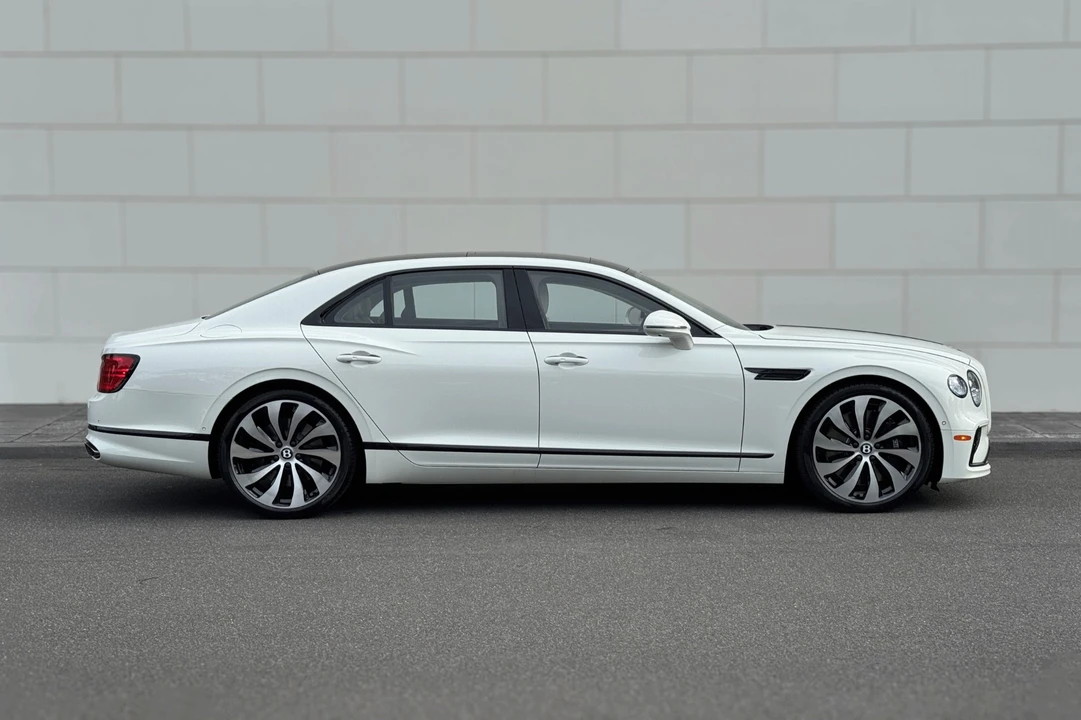 2026 Bentley Continental Flying Spur - Image 6 of 27