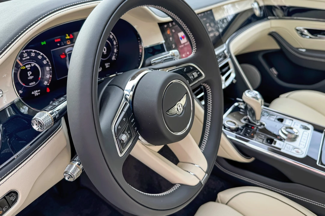 2026 Bentley Continental Flying Spur - Image 17 of 27