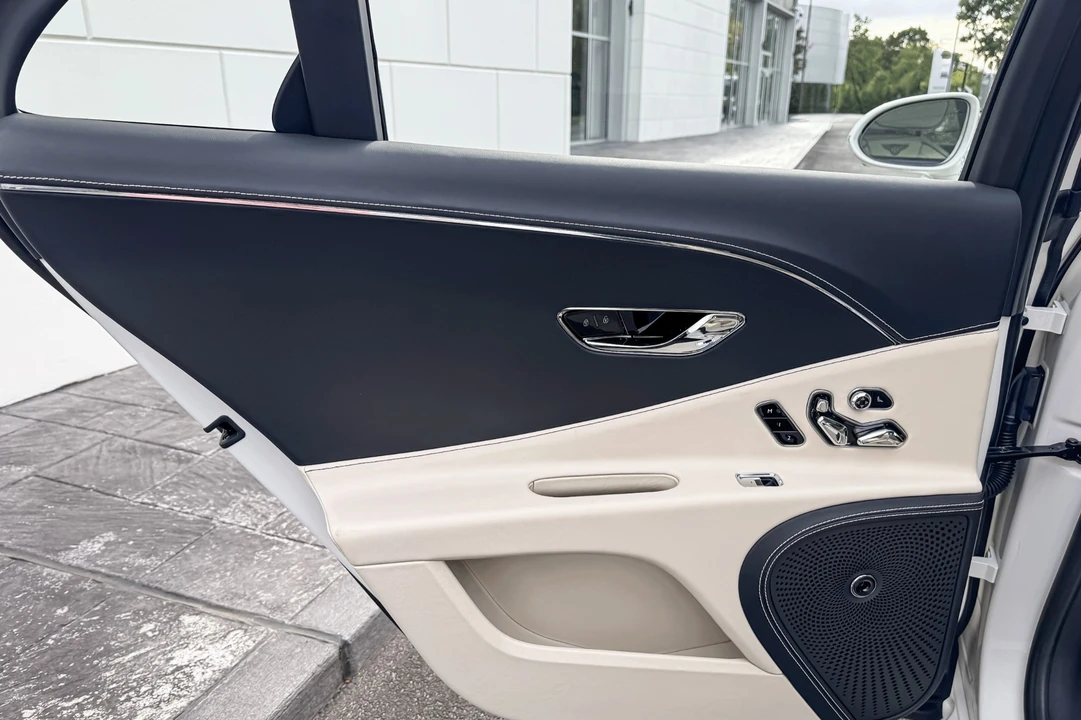 2026 Bentley Continental Flying Spur - Image 22 of 27