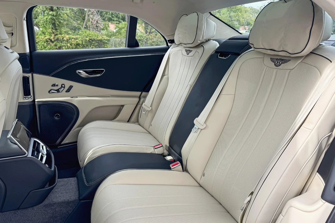 2026 Bentley Continental Flying Spur - Image 23 of 27
