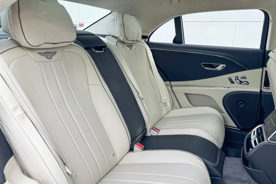 2026 Bentley Continental Flying Spur - Image 25 of 27