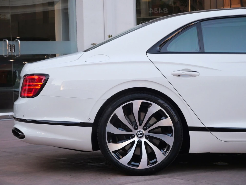 2026 Bentley - Image 8 of 27