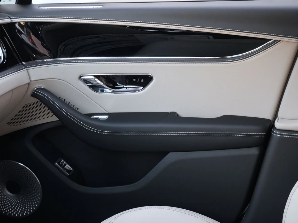 2026 Bentley - Image 15 of 27