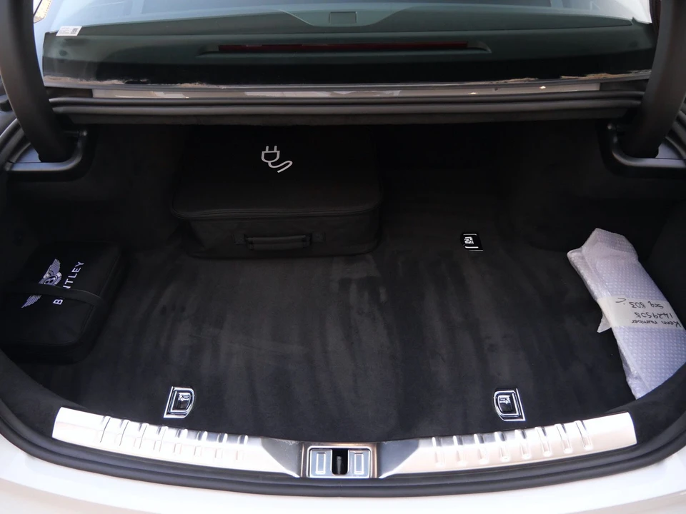 2026 Bentley - Image 24 of 27