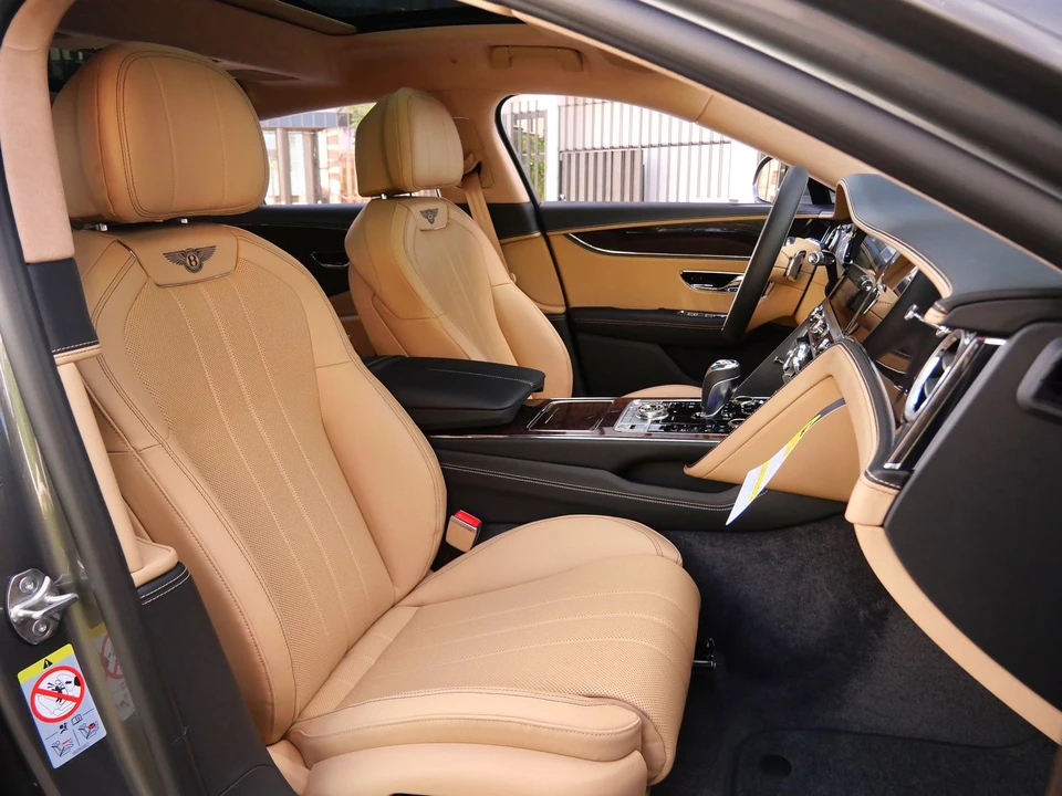 2026 Bentley Continental - Image 23 of 27