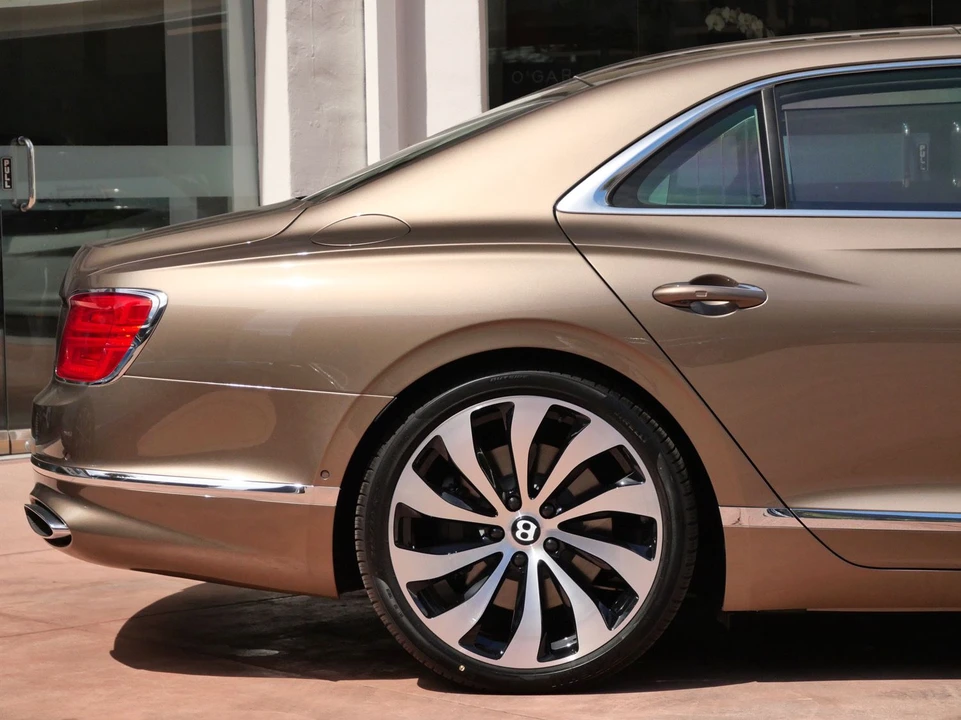 2026 Bentley Continental - Image 22 of 26