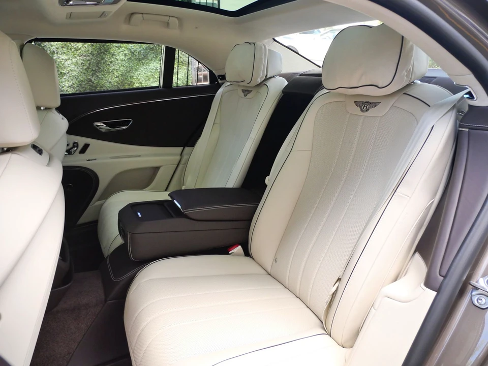 2026 Bentley Continental - Image 17 of 26