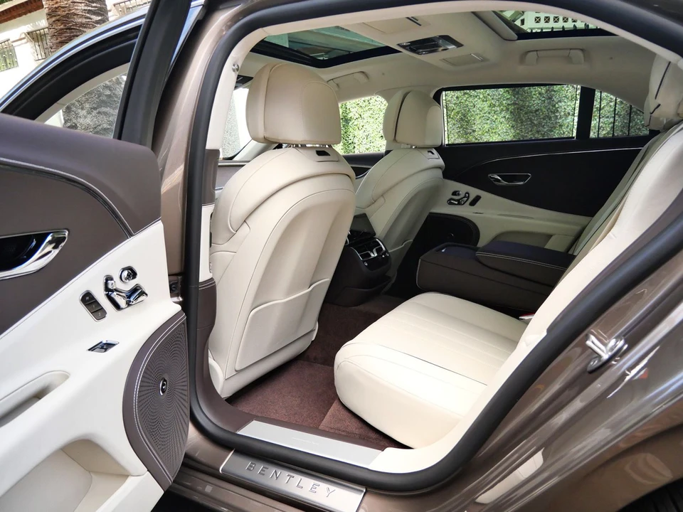 2026 Bentley Continental - Image 16 of 26